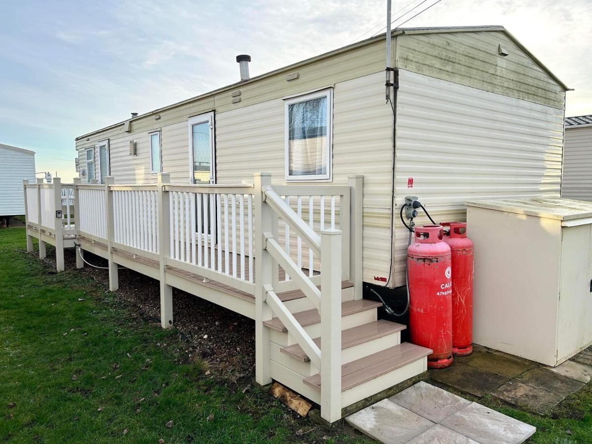 Lyntons 3 Bedroom Caravan Pets Stay Free Linen Included Хечем Экстерьер фото