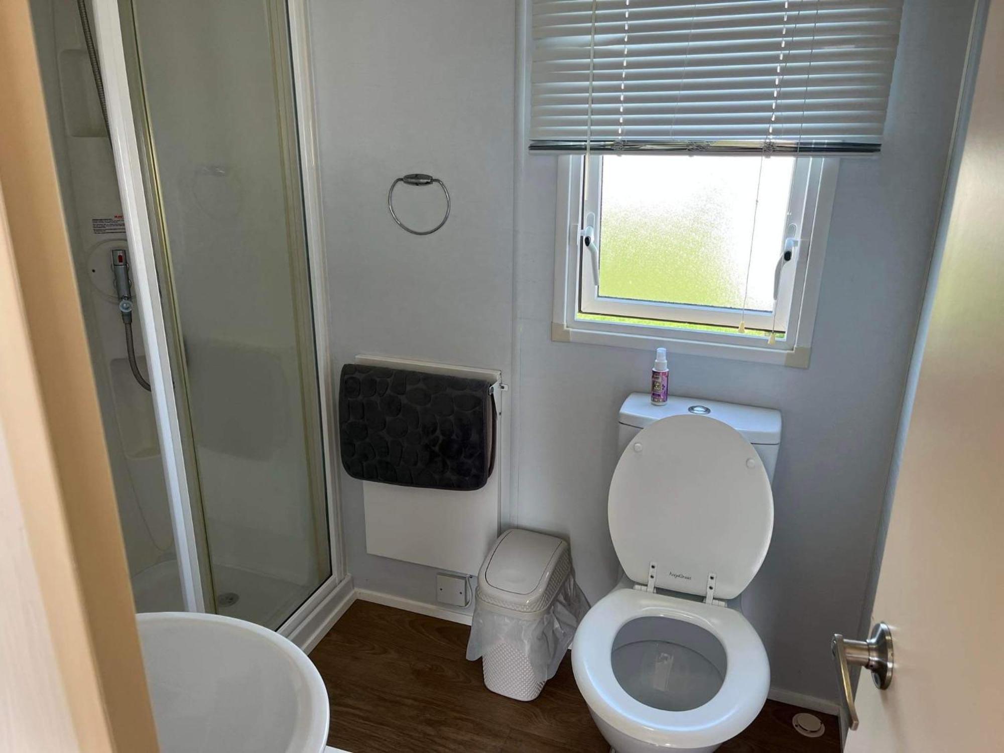 Lyntons 3 Bedroom Caravan Pets Stay Free Linen Included Хечем Экстерьер фото