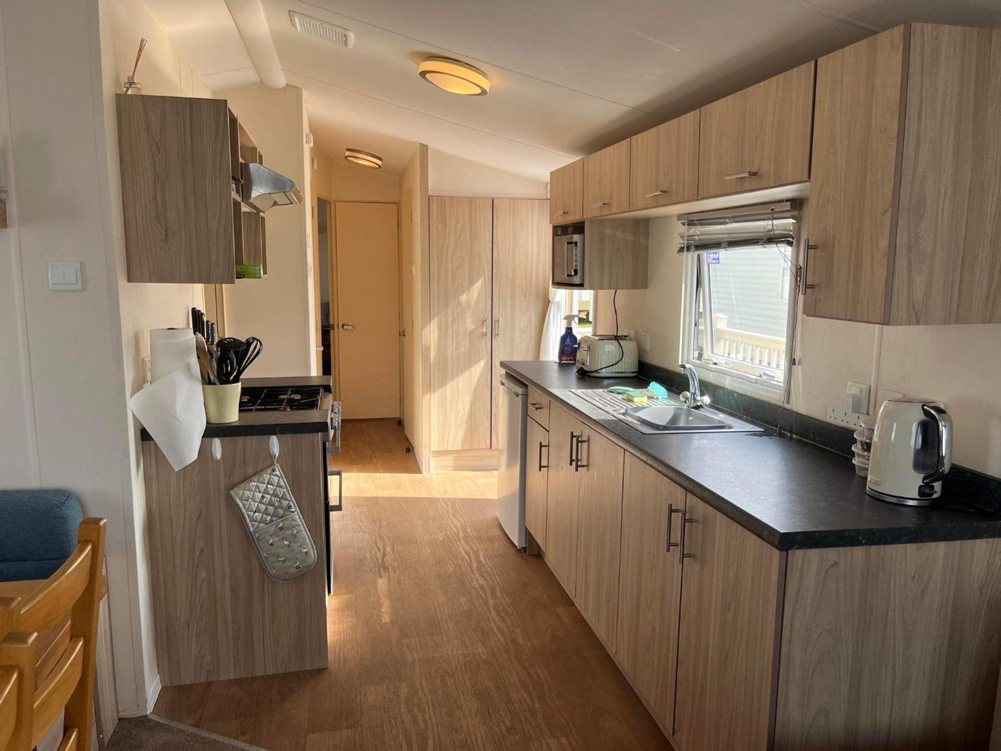 Lyntons 3 Bedroom Caravan Pets Stay Free Linen Included Хечем Экстерьер фото