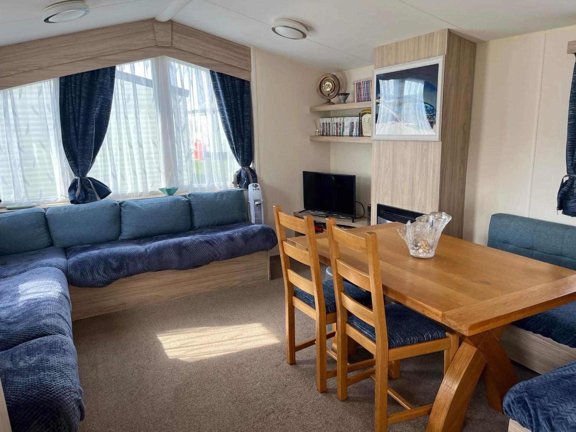 Lyntons 3 Bedroom Caravan Pets Stay Free Linen Included Хечем Экстерьер фото